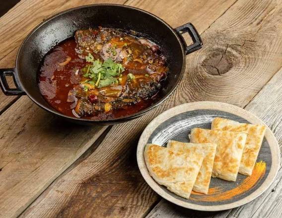鱼头泡饼 / Bread Soaked in Fish Head Soup